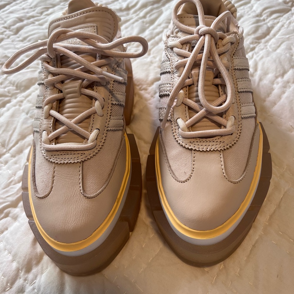 Adidas Ivy Park SUPER SUPER SLEEK 'RODEO - HALO IVORY'